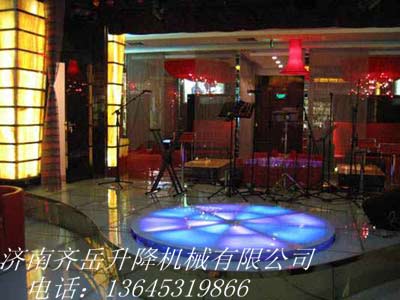 升降舞台 