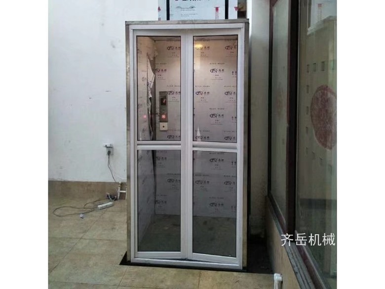 家用电梯